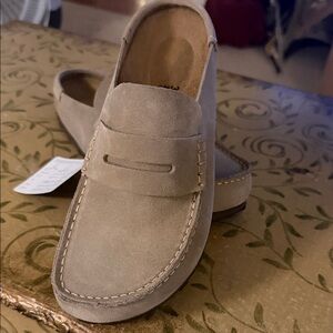 Women’s Birkenstock Buckley Suede Clog in Tan